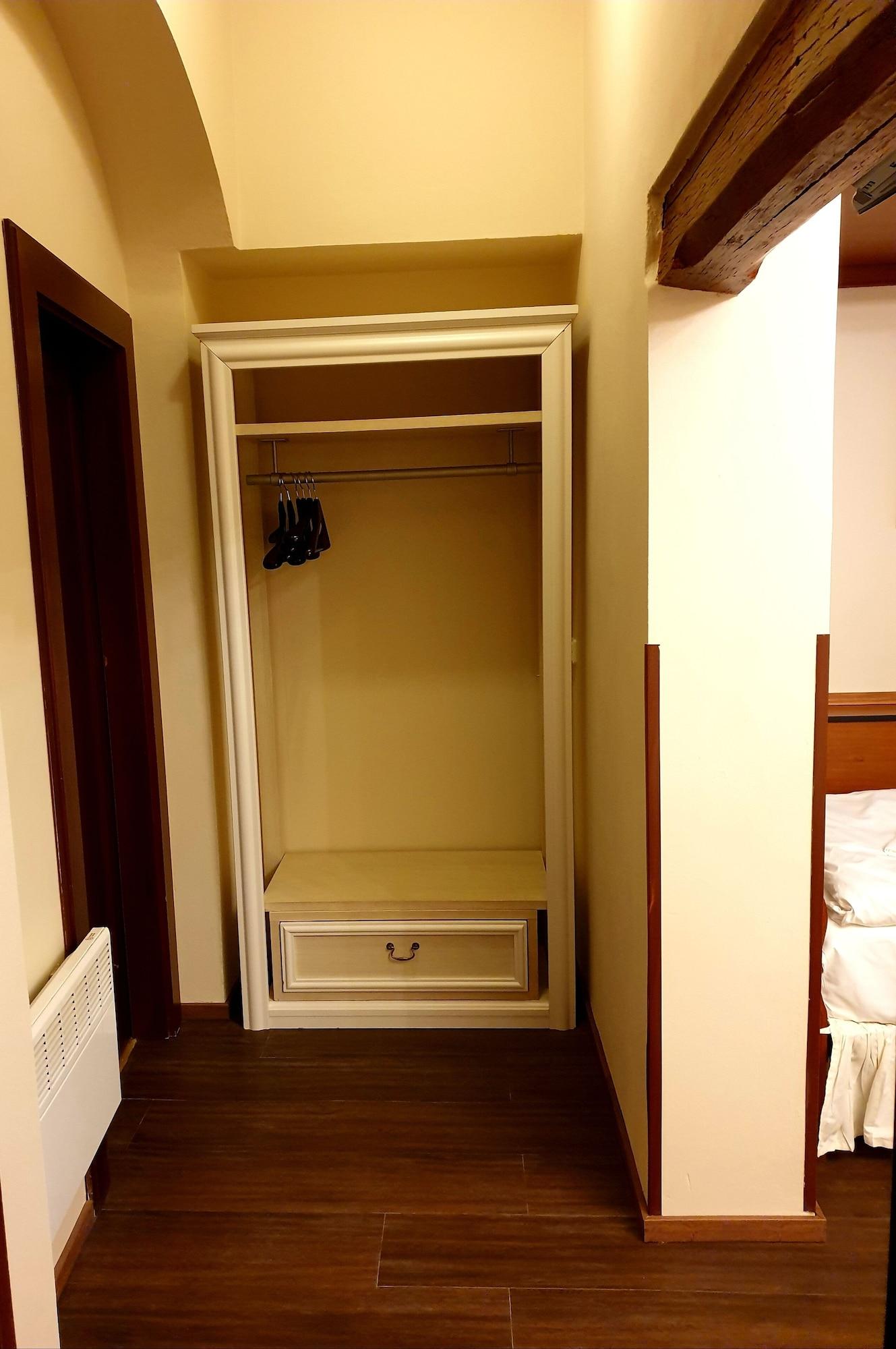 Golden Age Hotel 3*